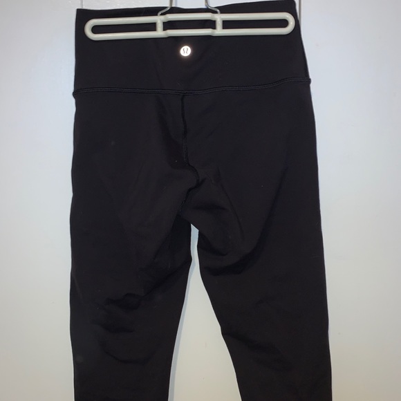 Lululemon capri - Picture 2 of 2